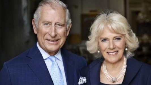 El hombre que se hizo viral al afirmar que es hijo del príncipe Carlos y Camilla Parker Bowles