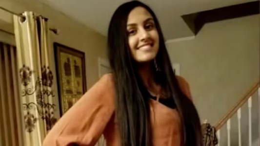 Video: sobrevivió a un ataque con ácido y casi se queda ciega al derretirse sus lentes de contacto