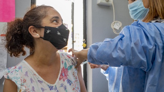 Avanza la vacunación de jóvenes sin factores de riesgo en algunas provincias