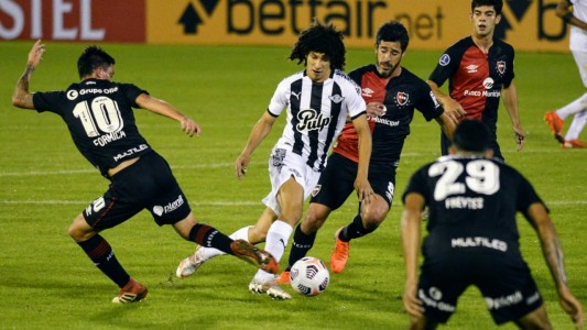 Sudamericana: Newell's sufrió una dura derrota en noche de polémicas