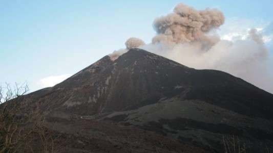 Entró en erupción el volcán Pacaya en Guatemala y no se descartan posibles explosiones
