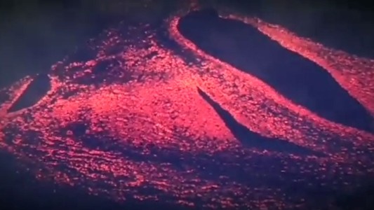 Las impactantes imágenes del volcán Pacaya en plena erupción