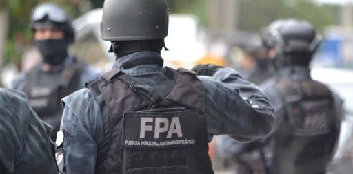Policía de la FPA detenido por producir marihuana en Villa María