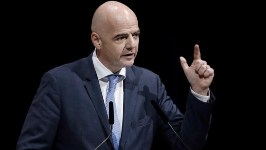 Infantino pidió ser "cauto" sobre posibles sanciones a clubes por la Superliga