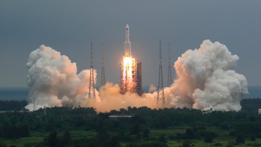 El cohete chino pasó "por arriba" de Buenos Aires