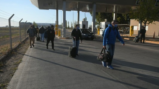 Retrasos y despliegue policial por una amenaza de bomba en el Aeropuerto de Mendoza