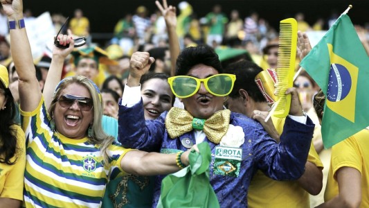 Brasil habilitó un partido de fútbol con público por primera vez desde la pandemia