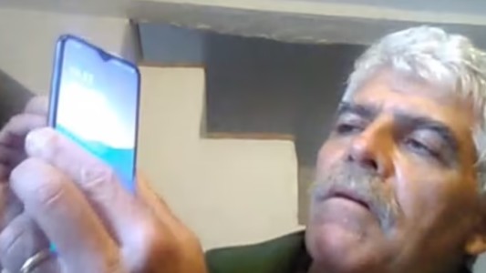 Usó su dedo amputado para seguir desbloqueando el celular