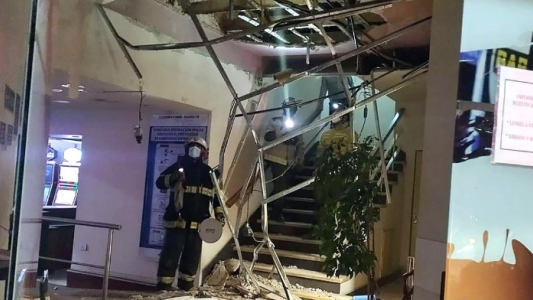 Se desplomó el techo del Casino de Cosquín