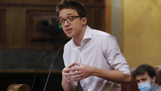 El emocionante discurso de un diputado español que defendió la Ley Trans: "A ustedes lo que les molesta es que existan"