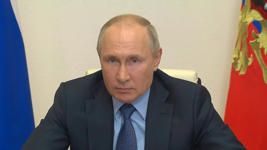 Putin promete "romperle los dientes" a quienes ataquen a Rusia