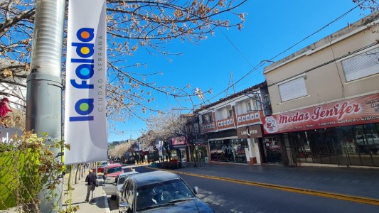 FOTOS: La Falda se sumó a las localidades que permiten trabajar a negocios no esenciales