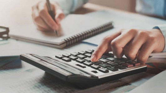 Impuesto a las Ganancias: el Gobierno aumentaría el mínimo no imponible