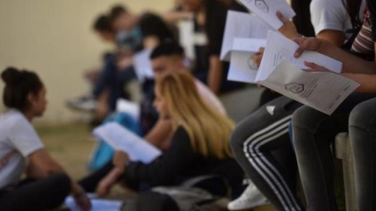 Becan a estudiantes que no hayan podido terminar el secundario