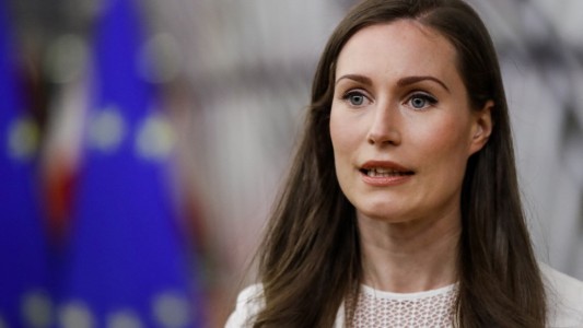 Polémica en Finlandia por el gasto en desayuno de la primera ministra y su familia: 30 euros diarios