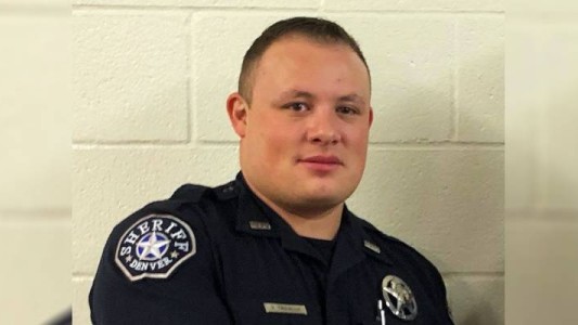 Murió de coronavirus un policía de 33 años antivacunas que se burlaba de la pandemia en las redes sociales