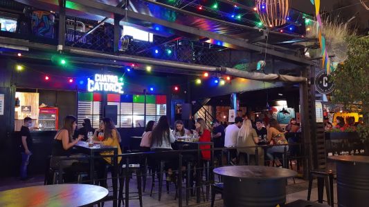 Bares y restaurantes, sólo hasta las 19 hs.