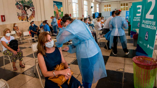 Vacunación récord en Córdoba: el viernes se aplicaron 57.007 dosis