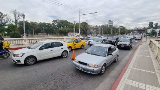 Restricciones en Córdoba: Intensifican los controles en puentes
