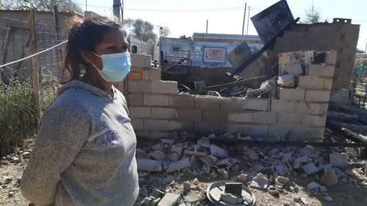 Ampliación Cabildo: una familia perdió todo en un incendio