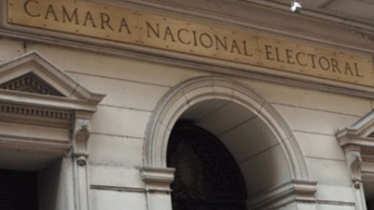 Se oficializó el nuevo cronograma para las elecciones: el 24 de julio deberán presentarse los candidatos a las PASO