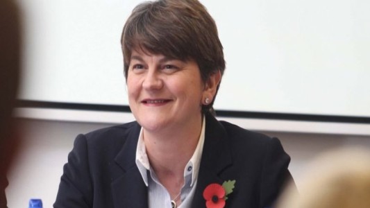 Irlanda del Norte: Arlene Foster dimitió formalmente como primera ministra (1)