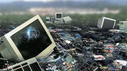 La OMS alerta que un "tsunami de desechos electrónicos" amenaza a niños, adolescentes y embarazadas