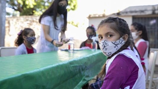 Clases presenciales: en qué localidades cordobesas vuelven y dónde seguirá la virtualidad