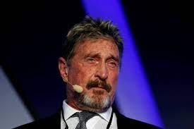 Hallaron muerto en la cárcel a John McAfee, el creador del famoso antivirus