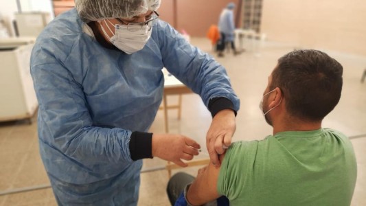 Diputados del oficialismo presentaron un proyecto de ley para hacer obligatoria la vacuna contra el coronavirus