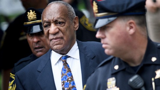 Anulan condena de Bill Cosby por agresión sexual y ordenan su liberación