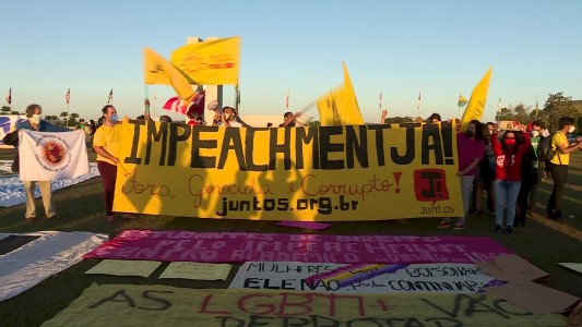 La oposición suma presión sobre Bolsonaro con un "superpedido de impeachment"