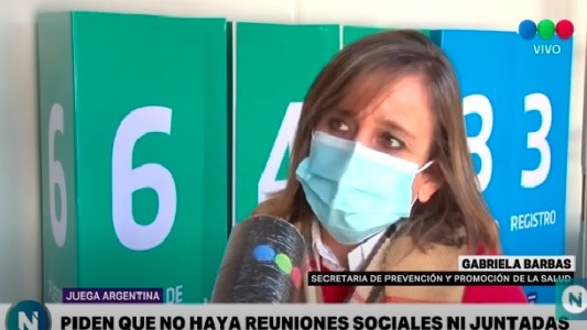 Gabriela Barbás: “No puedo entender que estén programando de juntarse para ver el partido”