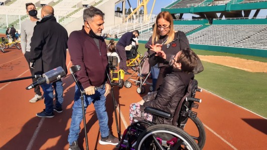 Pedaleando por más inclusión: entregaron 30 bicicletas adaptadas