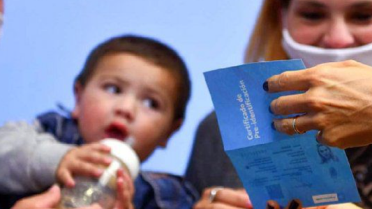 880 mil beneficiarios de la AUH cobrarán un plus de más de 7.000 pesos