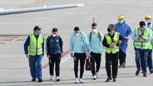 Messi, Di María y Lo Celso llegaron juntos al aeropuerto de Rosario