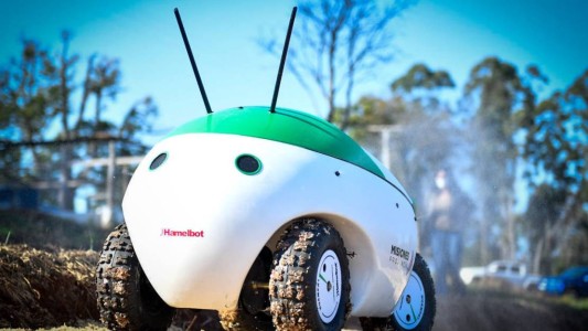 "Huampa 1": Presentaron en Misiones un robot autónomo que ayudará al cuidado de los cultivos en las chacras