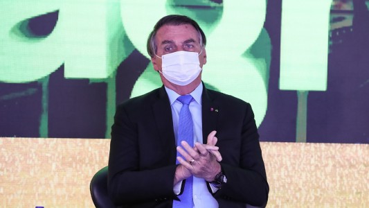 Bolsonaro promulga la privatización de la gigante Eletrobras y anula protección social a despedidos