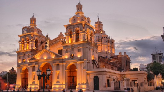 Te proponemos hacer un "City Tour" por la ciudad de Córdoba
