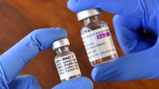 Buscan respaldo científico para combinar vacunas, trabajan en protocolo