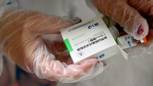 Argentina va hoy por las 40 millones de vacunas recibidas