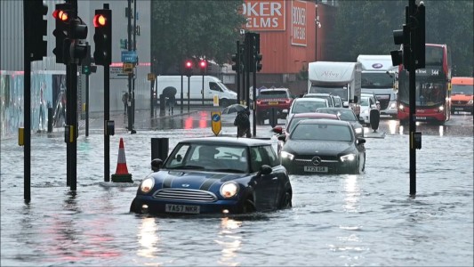 Una intensa tormenta inundó buena parte de Londres