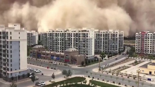 Una tormenta de arena se devoró una ciudad china al borde del desierto de Gobi
