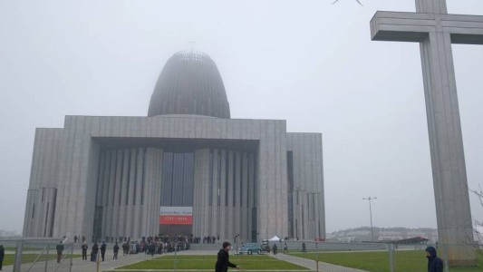 Polonia: De 300 casos de pederastia cometidos entre 2017 y 2020, 100 fueron cometidos por curas