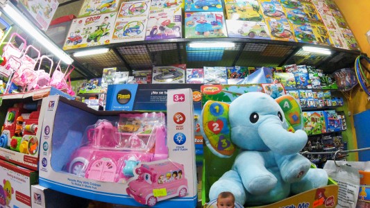 Las ventas de juguetes crecen a niveles "pre-pandemia" y los empresarios se entusiasman con el Día del Niño