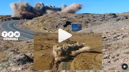 VIDEO: impresionante detonación del pavimento con 1.500 kilos de explosivos en las Altas Cumbres
