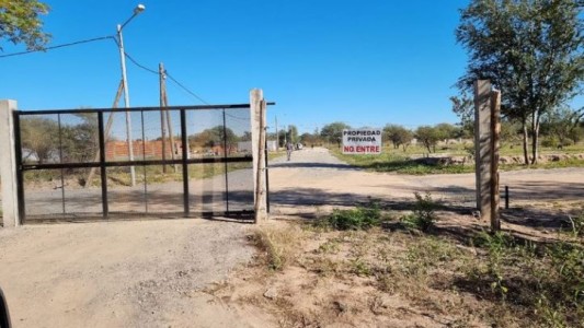 “Okupas” sin urgencias económicas: desmontan una urbanización que tenía hasta cámaras de seguridad