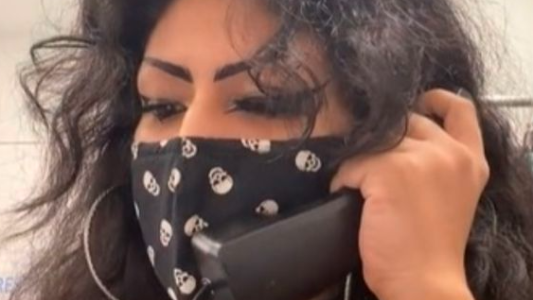 Video: renunció, pero antes escrachó a su jefa frente a todos los clientes