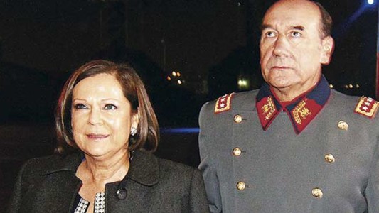 Investigarán por enriquecimiento ilícito a Anita Pinochet, esposa del exjefe del Ejército chileno