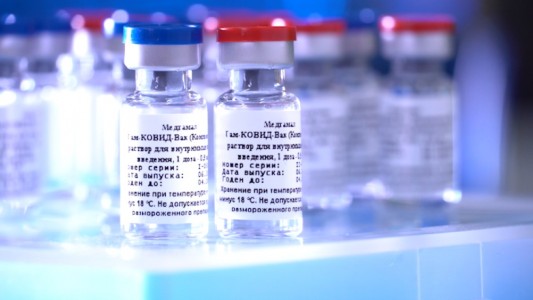 San Juan dio de baja un contrato de compra de vacunas Sputnik y pide la devolución del dinero